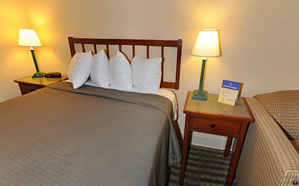 Norwood Inn And Suites Chaska Oda fotoğraf