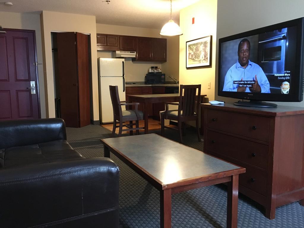 Norwood Inn And Suites Chaska Dış mekan fotoğraf