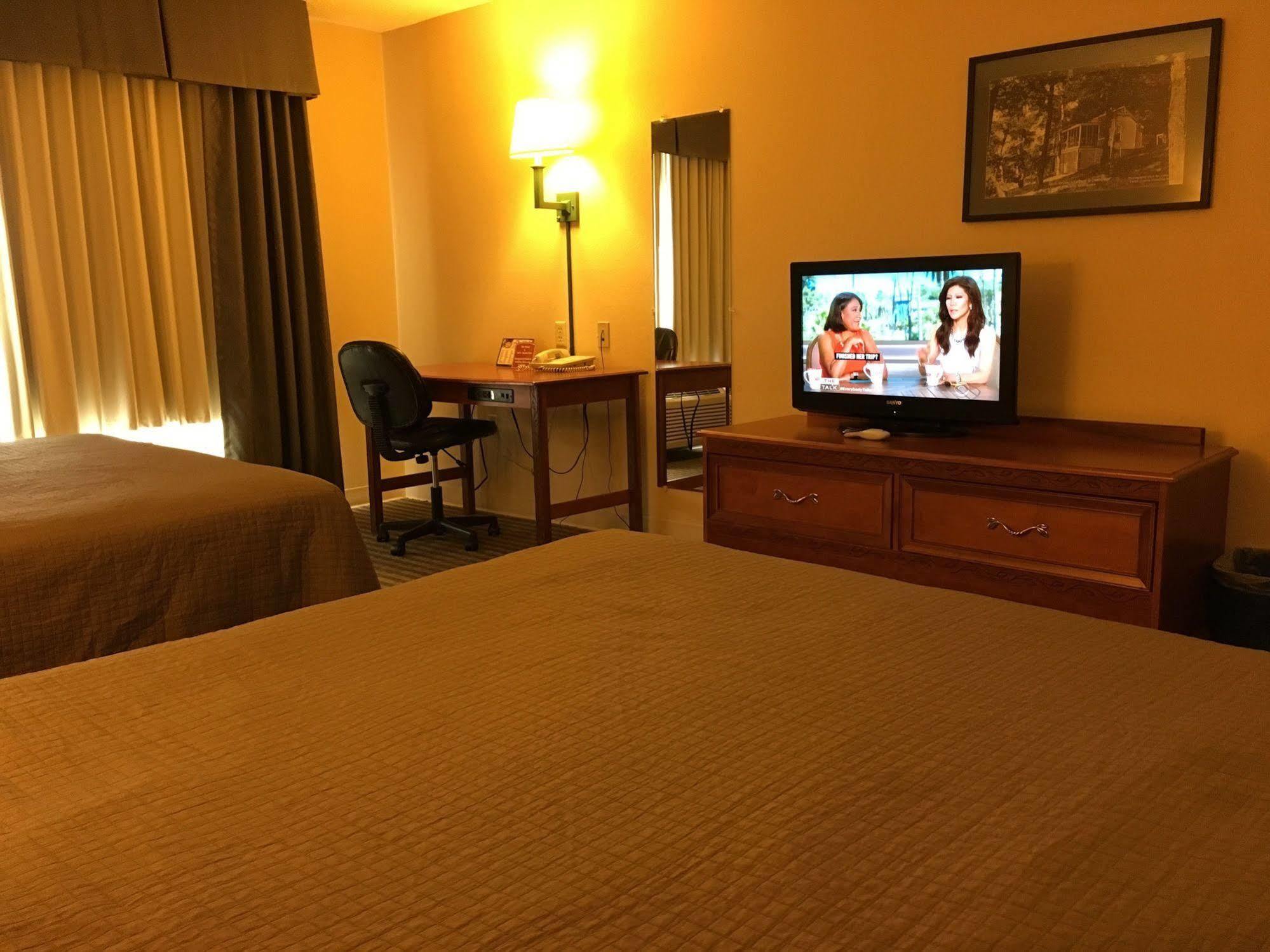 Norwood Inn And Suites Chaska Dış mekan fotoğraf