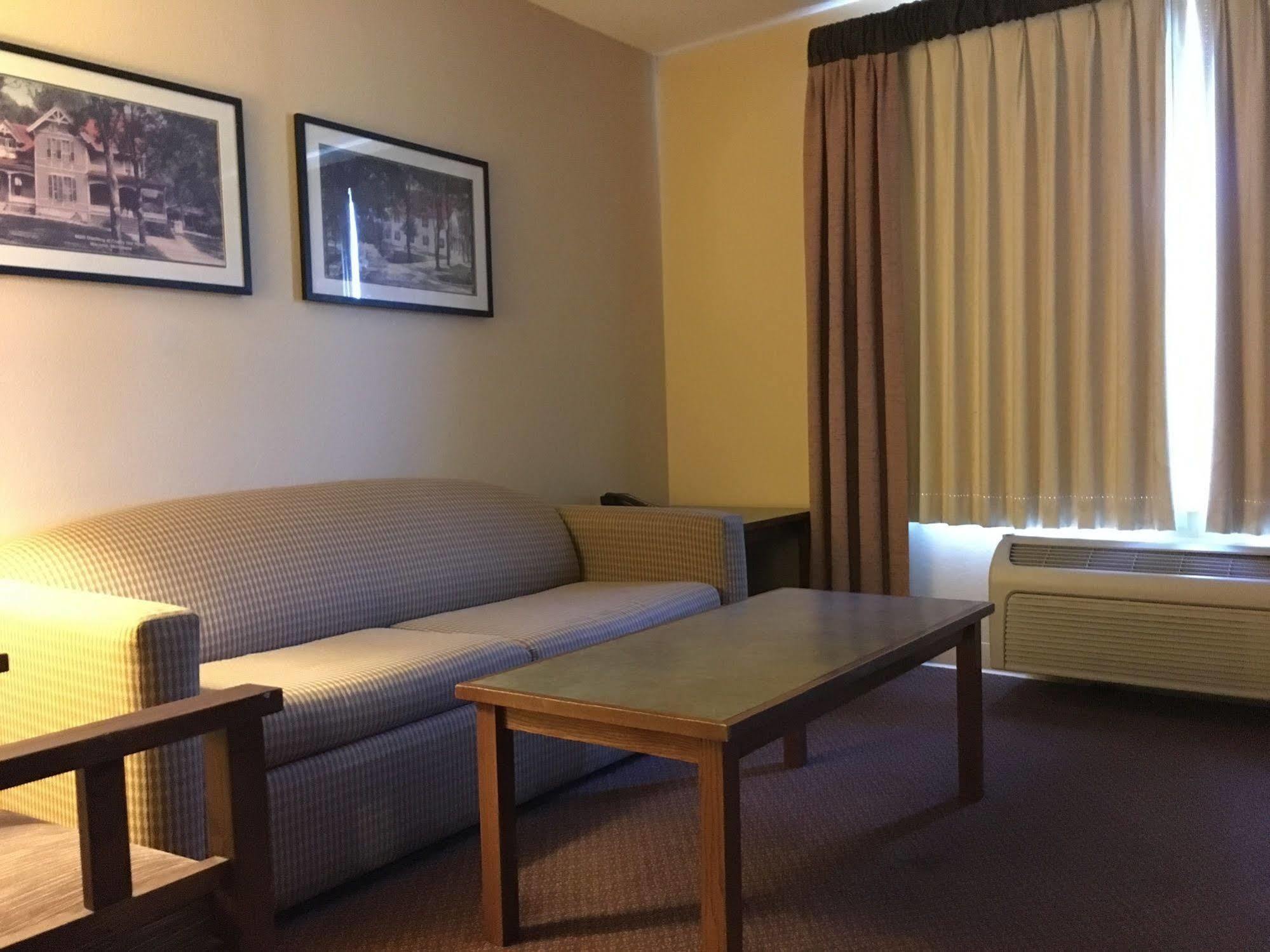Norwood Inn And Suites Chaska Dış mekan fotoğraf