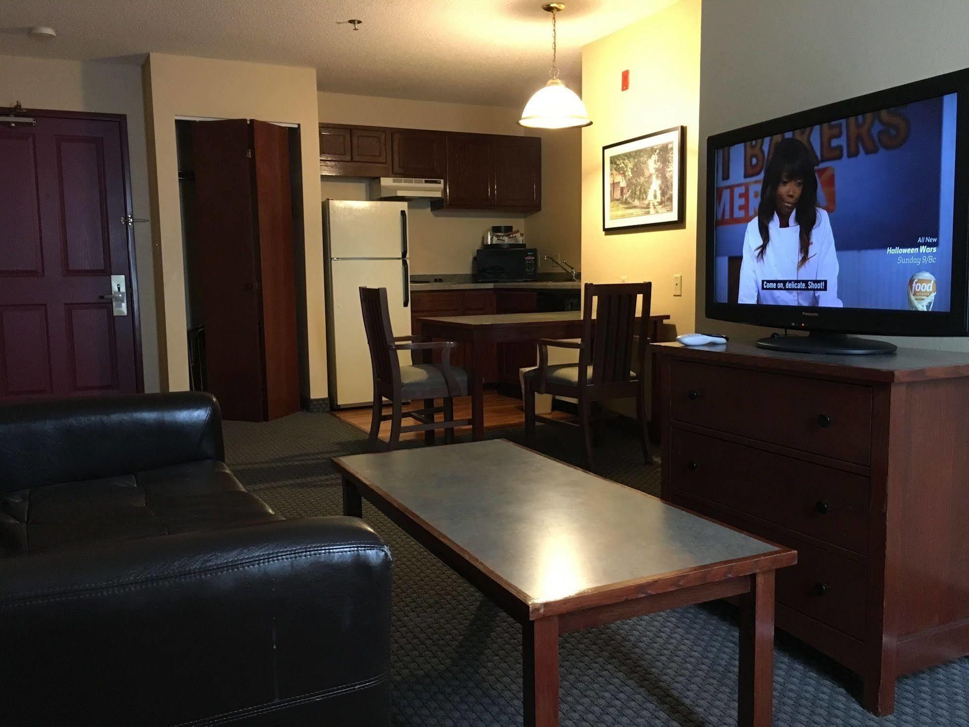 Norwood Inn And Suites Chaska Dış mekan fotoğraf